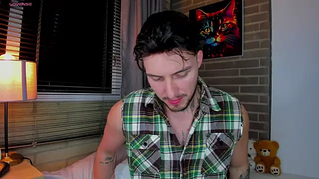 liam oficial02 online show from 06-20-26, 03:31