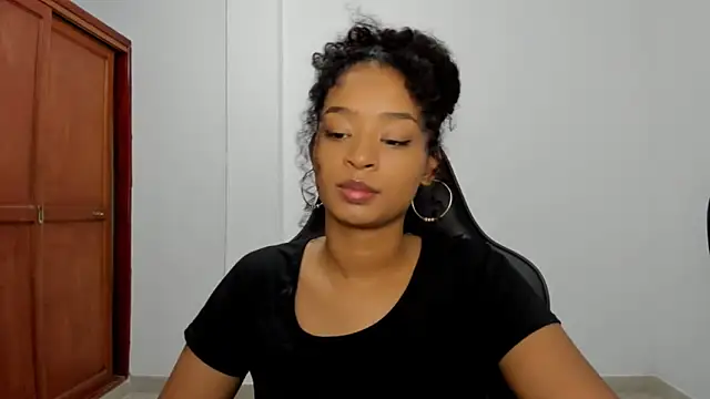 avellanatammy online show from 11-08-25, 02:45