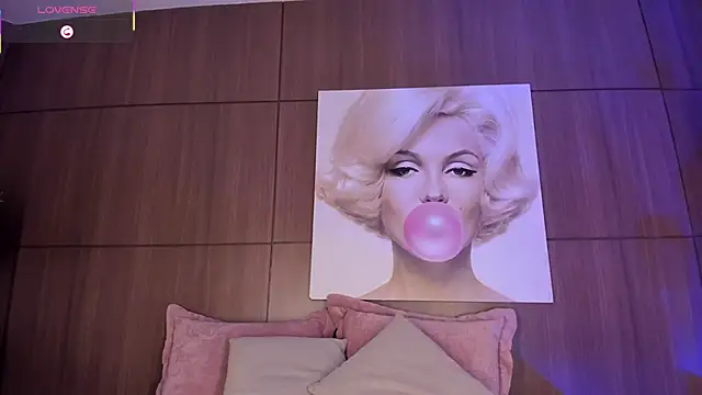 Snapshot of AgattaDuque chatting on 02-22-26, 12:23 AgattaDuque online show from 02-22-26, 12:23