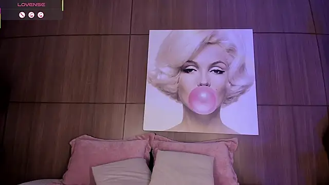 Snapshot of AgattaDuque chatting on 03-05-26, 11:34 AgattaDuque online show from 03-05-26, 11:34