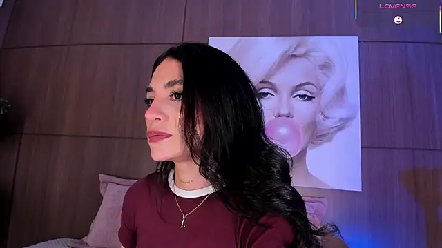 Snapshot of AgattaDuque chatting on 03-14-26, 11:32 AgattaDuque online show from 03-14-26, 11:32