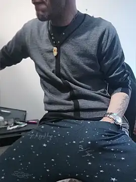 Snapshot of Aktorihann chatting on 03-12-26, 12:39 Aktorihann online show from 03-12-26, 12:39