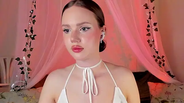 Snapshot of MishkaMe chatting on 12-08-24, 02:19 MishkaMe online show from 12-08-24, 02:19