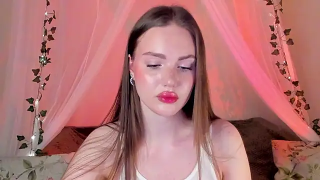 Snapshot of MishkaMe chatting on 12-10-24, 01:11 MishkaMe online show from 12-10-24, 01:11