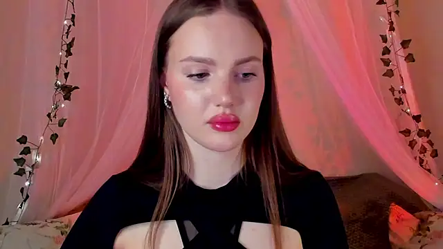 Snapshot of MishkaMe chatting on 12-12-24, 03:16 MishkaMe online show from 12-12-24, 03:16