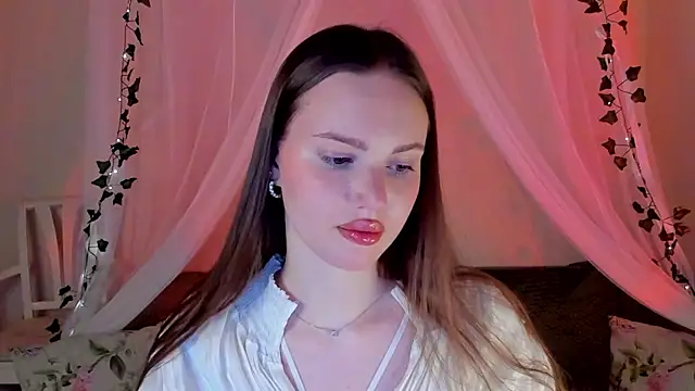 Snapshot of MishkaMe chatting on 12-22-24, 05:32 MishkaMe online show from 12-22-24, 05:32