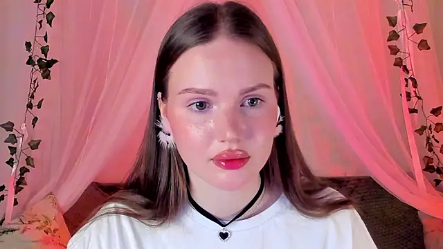 Snapshot of MishkaMe chatting on 01-09-25, 05:33 MishkaMe online show from 01-09-25, 05:33