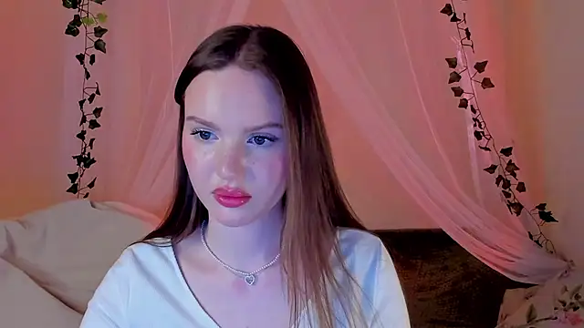 Snapshot of MishkaMe chatting on 02-21-25, 03:43 MishkaMe online show from 02-21-25, 03:43