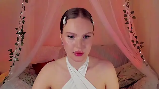 Snapshot of MishkaMe chatting on 03-05-25, 03:40 MishkaMe online show from 03-05-25, 03:40