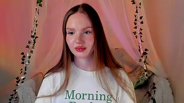 Snapshot of MishkaMe chatting on 03-14-25, 03:36 MishkaMe online show from 03-14-25, 03:36