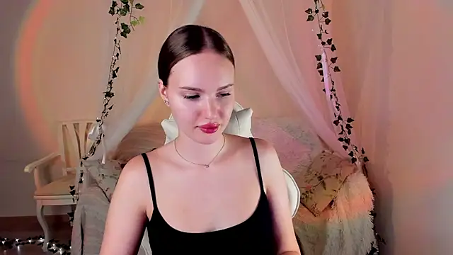 Snapshot of MishkaMe chatting on 09-14-25, 03:55 MishkaMe online show from 09-14-25, 03:55