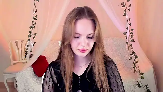 Snapshot of MishkaMe chatting on 10-23-25, 03:44 MishkaMe online show from 10-23-25, 03:44