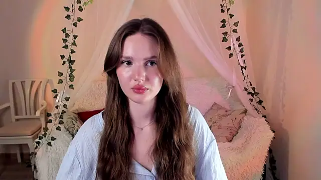 Snapshot of MishkaMe chatting on 11-21-25, 07:34 MishkaMe online show from 11-21-25, 07:34