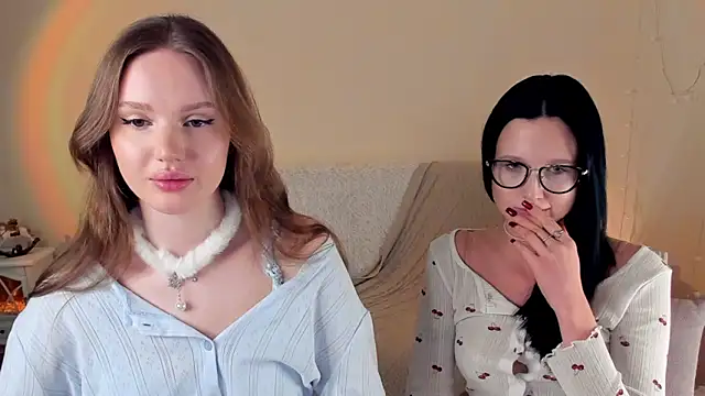 Snapshot of MishkaMe chatting on 01-05-26, 06:33 MishkaMe online show from 01-05-26, 06:33