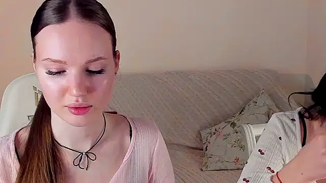 Snapshot of MishkaMe chatting on 02-12-26, 01:28 MishkaMe online show from 02-12-26, 01:28