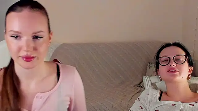 Snapshot of MishkaMe chatting on 02-13-26, 12:56 MishkaMe online show from 02-13-26, 12:56