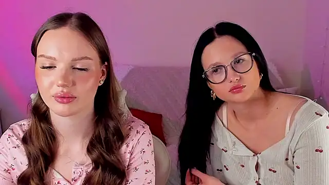 Snapshot of MishkaMe chatting on 02-16-26, 12:23 MishkaMe online show from 02-16-26, 12:23