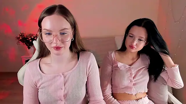 Snapshot of MishkaMe chatting on 03-10-26, 03:50 MishkaMe online show from 03-10-26, 03:50