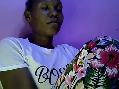 Snapshot of Cute_tamara chatting on 01-15-25, 06:40 Cute tamara online show from 01-15-25, 06:40