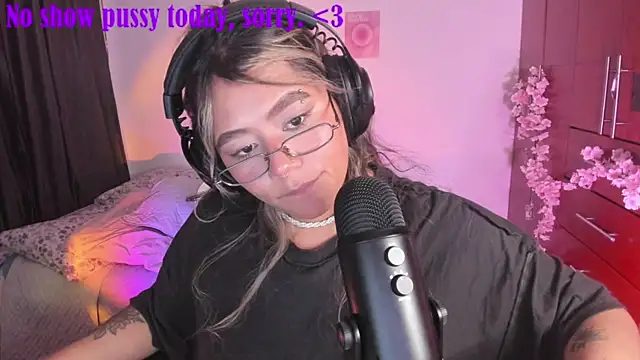 StephaniFox online show from 09-19-25, 05:53