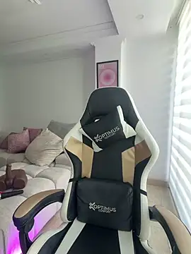 Dj scarlettmorreti online show from 04-21-26, 06:34