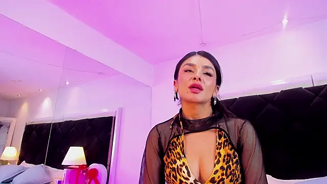 Holly Brensonexx  online show from 02-25-25, 11:33