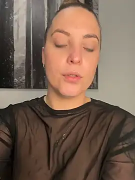 Snapshot of LiliMorganxxx chatting on 03-23-26, 10:47 LiliMorganxxx online show from 03-23-26, 10:47