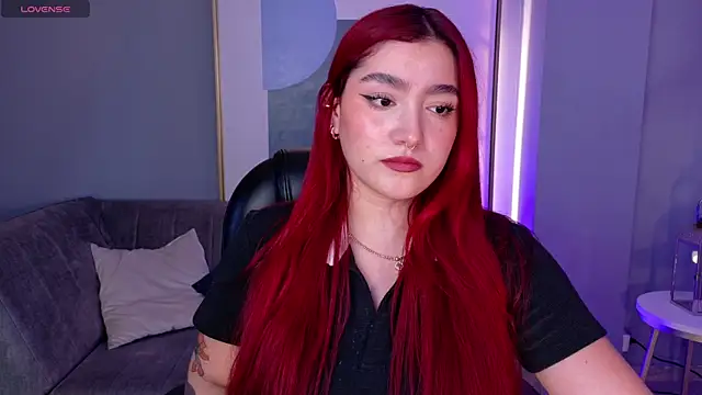 Snapshot of ViolettCastel chatting on 01-10-26, 07:04 ViolettCastel online show from 01-10-26, 07:04