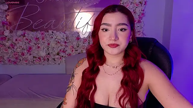 Snapshot of ViolettCastel chatting on 01-16-26, 07:29 ViolettCastel online show from 01-16-26, 07:29