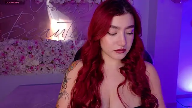 Snapshot of ViolettCastel chatting on 02-06-26, 07:50 ViolettCastel online show from 02-06-26, 07:50