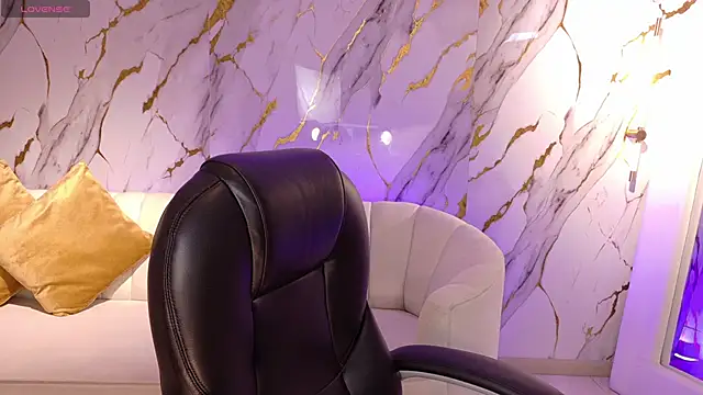 Snapshot of ViolettCastel chatting on 02-07-26, 07:17 ViolettCastel online show from 02-07-26, 07:17