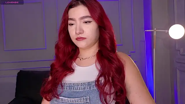 Snapshot of ViolettCastel chatting on 03-11-26, 07:20 ViolettCastel online show from 03-11-26, 07:20