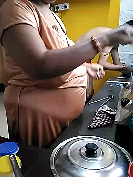 Snapshot of ANUBHABI chatting on 01-30-25, 02:16 ANUBHABI online show from 01-30-25, 02:16