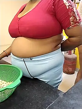 Snapshot of ANUBHABI chatting on 02-10-25, 04:04 ANUBHABI online show from 02-10-25, 04:04