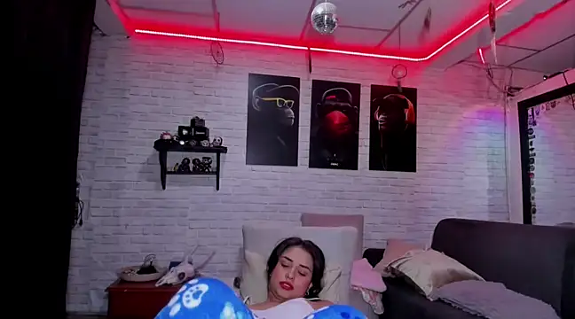 Kimmymadison- online show from 01-18-25, 06:34