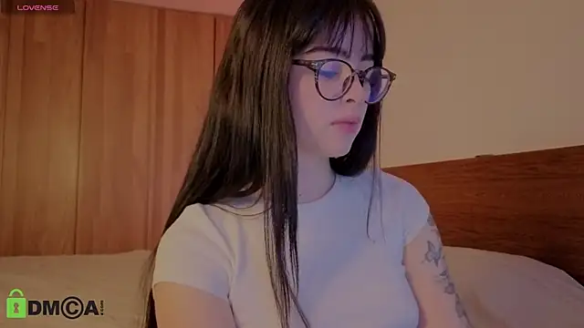 Roxxy mora online show from 07-23-26, 01:58