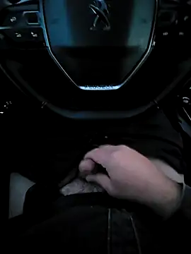 Snapshot of dominemoi4 chatting on 12-05-25, 04:14 dominemoi4 online show from 12-05-25, 04:14