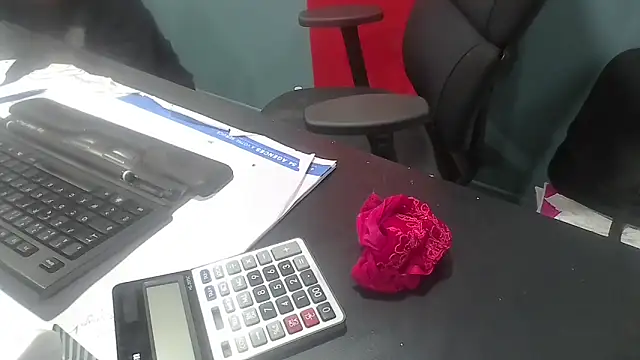 Snapshot of dominemoi4 chatting on 01-07-26, 04:53 dominemoi4 online show from 01-07-26, 04:53