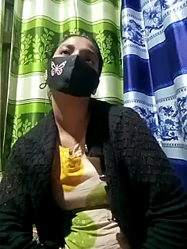 Snapshot of Aruyeshi- chatting on 02-12-25, 05:26 Aruyeshi- online show from 02-12-25, 05:26