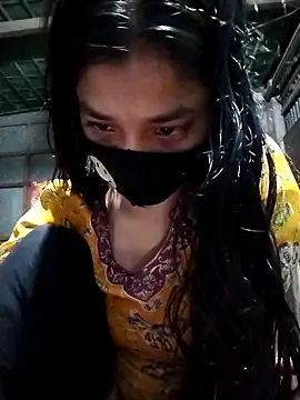 Snapshot of Aruyeshi- chatting on 09-11-25, 12:44 Aruyeshi- online show from 09-11-25, 12:44