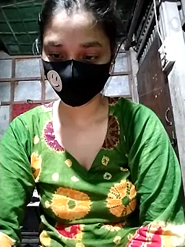 Snapshot of Aruyeshi- chatting on 09-24-25, 03:21 Aruyeshi- online show from 09-24-25, 03:21