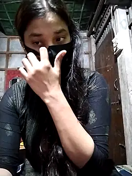 Snapshot of Aruyeshi- chatting on 09-25-25, 03:32 Aruyeshi- online show from 09-25-25, 03:32