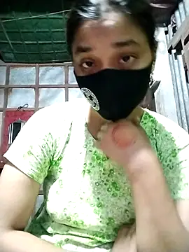 Snapshot of Aruyeshi- chatting on 10-14-25, 03:29 Aruyeshi- online show from 10-14-25, 03:29