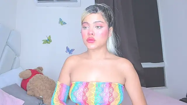 sofiacastillo01 online show from 04-18-26, 06:34