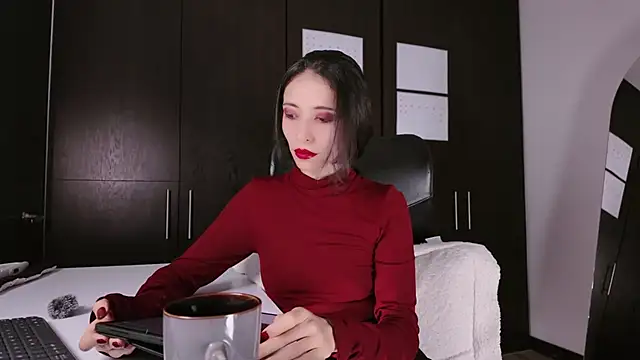 Snapshot of Edranah chatting on 02-23-26, 11:35 Edranah online show from 02-23-26, 11:35