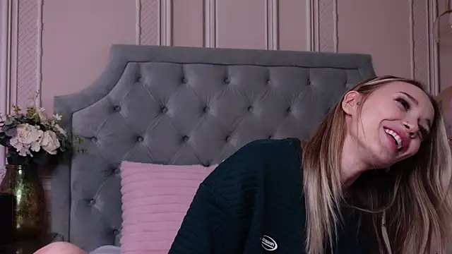 LucyAddison online show from 06-19-26, 04:11