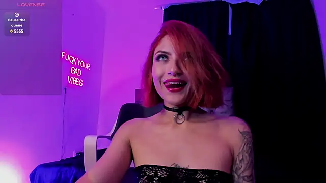 Snapshot of VictoriaRosse_ chatting on 10-08-25, 12:08 VictoriaRosse online show from 10-08-25, 12:08