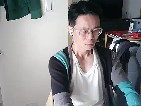 Snapshot of ker1ker chatting on 02-10-25, 01:03 ker1ker online show from 02-10-25, 01:03