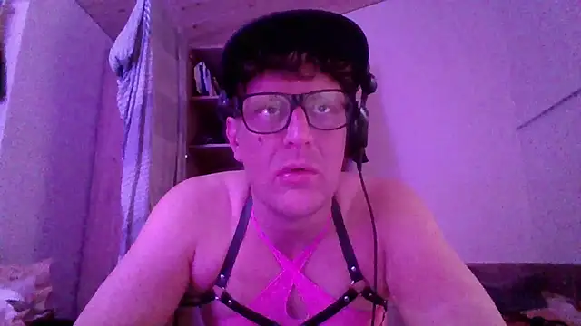 Bigthroaterboy online show from 10-22-25, 05:02