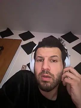 Snapshot of BoomingAngle0 chatting on 03-26-26, 08:09 BoomingAngle0 online show from 03-26-26, 08:09